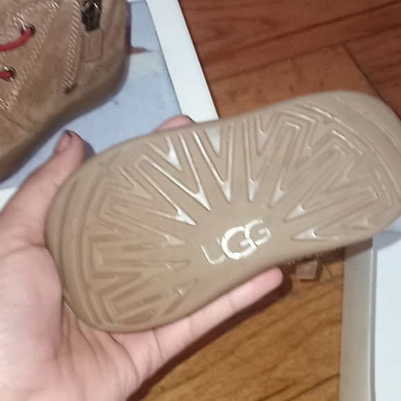 Baby Ugg Boots only worn once in perfect condition - Picture 4 of 6
